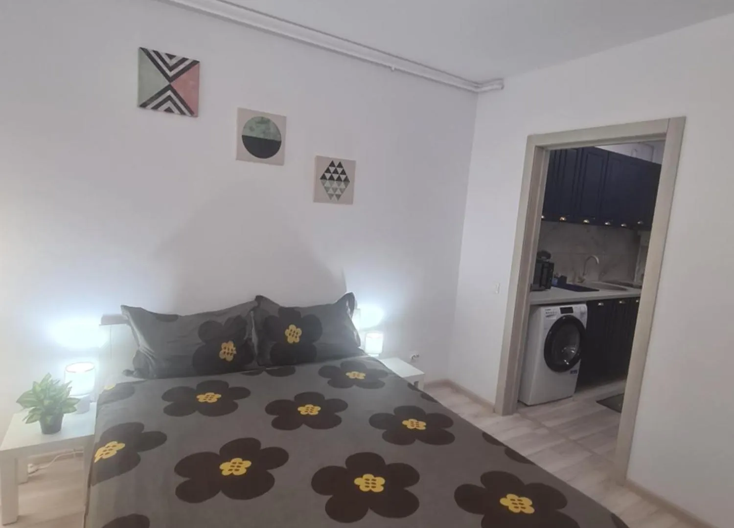 Siriului Studio Bucharest 0*,  Romania